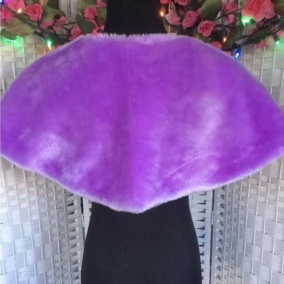 Light Purple Faux Fur Cape Capelet Lavender Lilac Amethyst NWOT - Picture 11 of 16